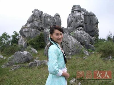 吴倩带女儿出行遭偶遇，女儿被夸漂亮可爱